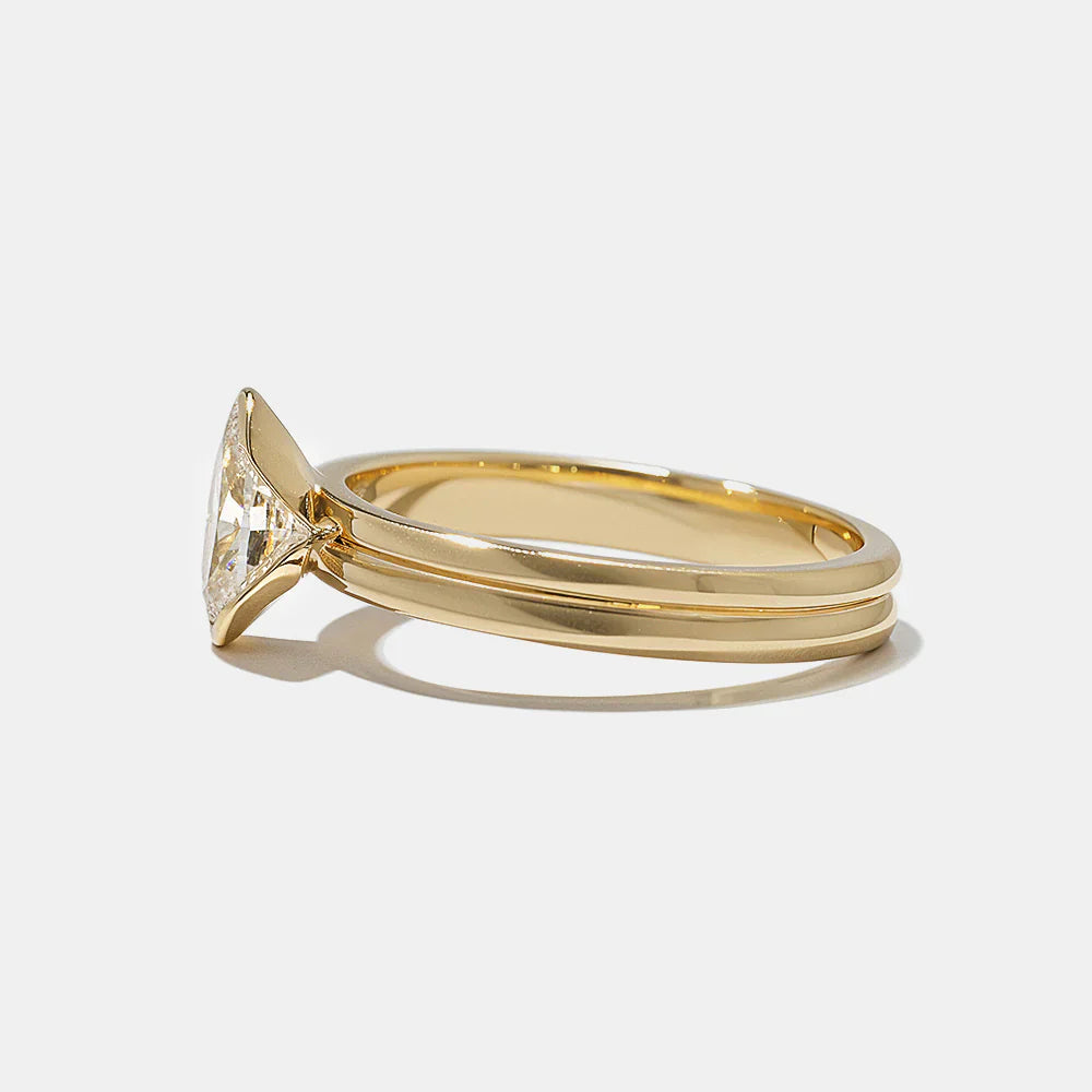 Oval Lab Grown Diamond Half Bezel Engagement Ring – 10K/14K/18K Gold & Platinum – 1.0–3.5 CT