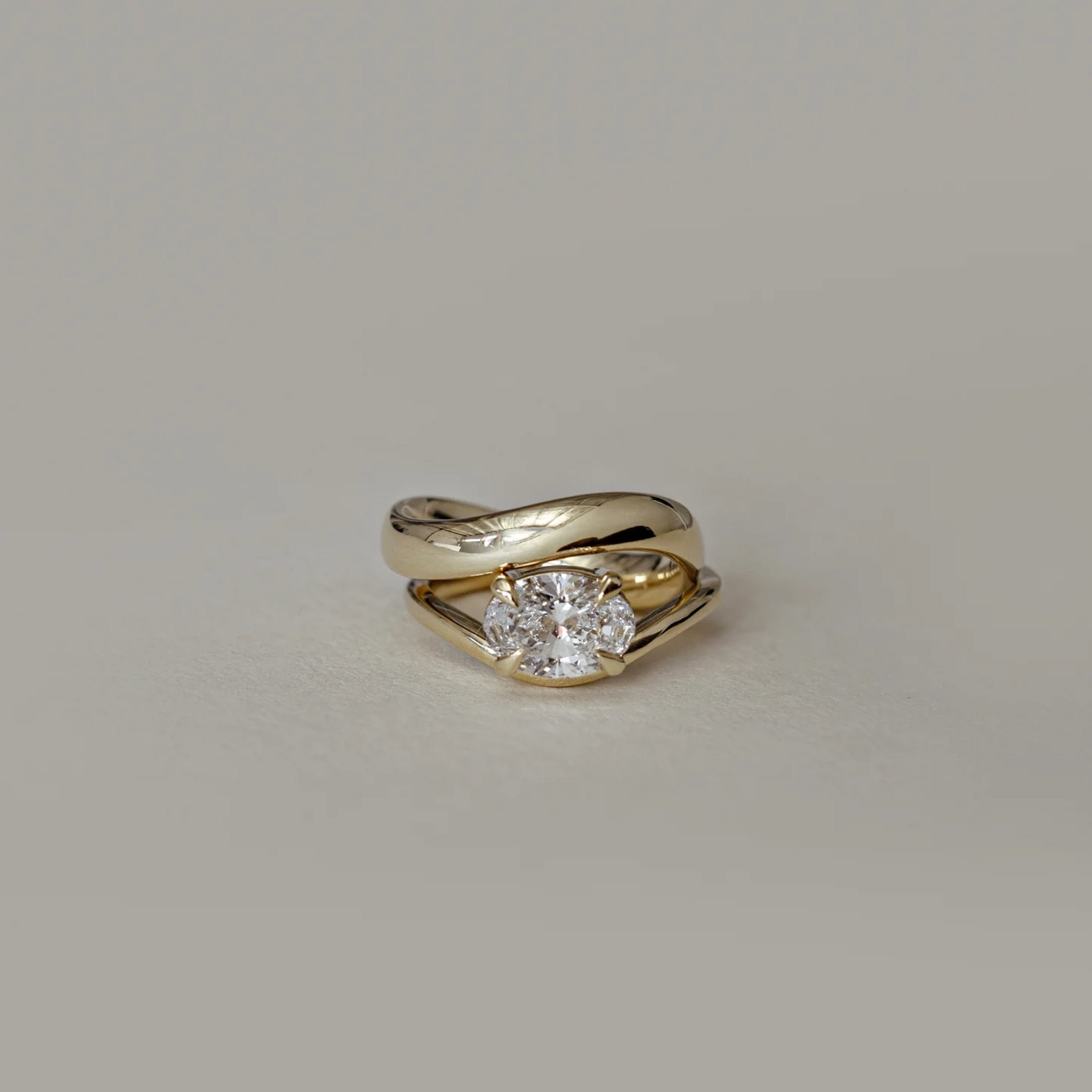 1.0 - 3.50 CT Oval Lab Grown Diamond Curved Setting Engagement Ring