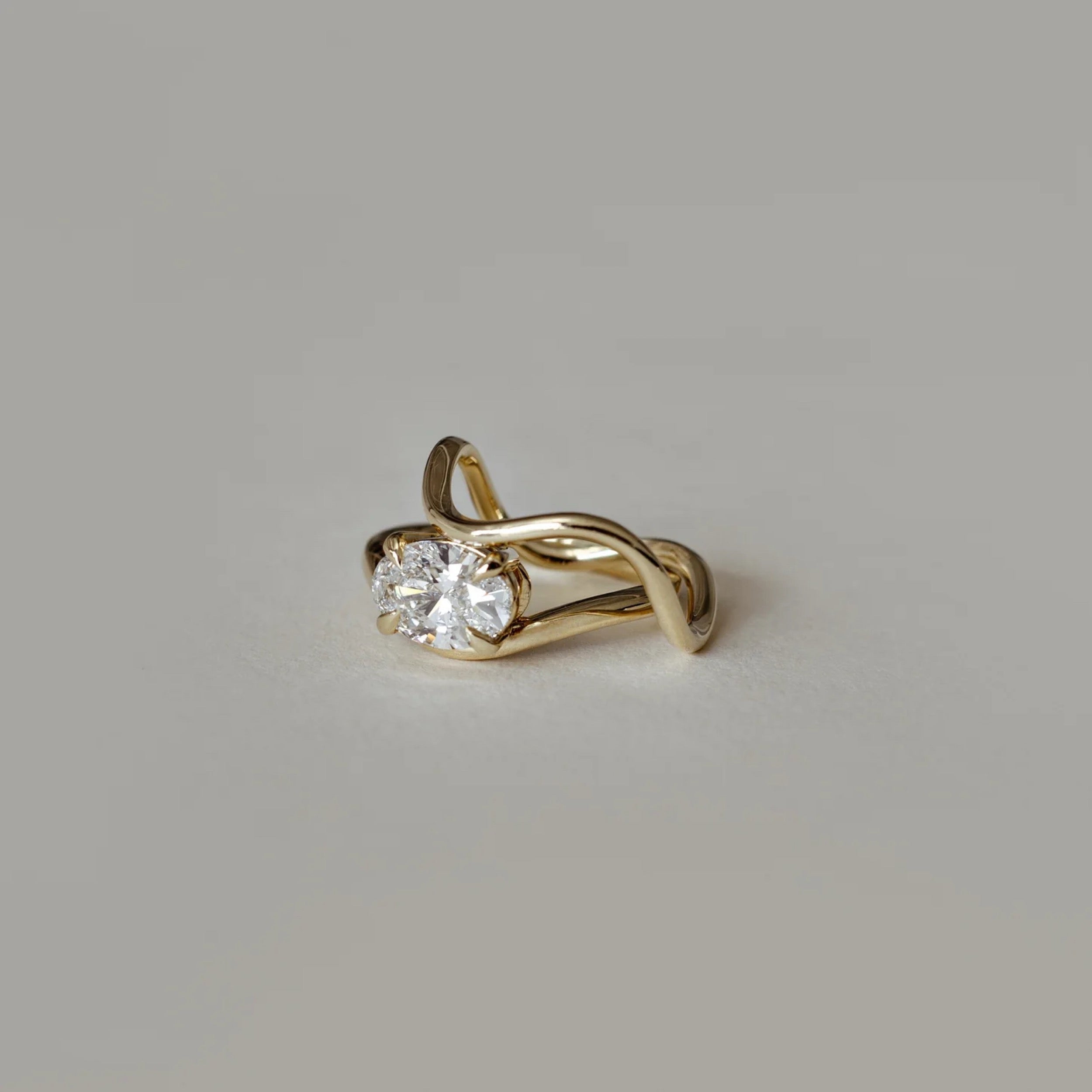 1.0 - 3.50 CT Oval Lab Grown Diamond Curved Setting Engagement Ring