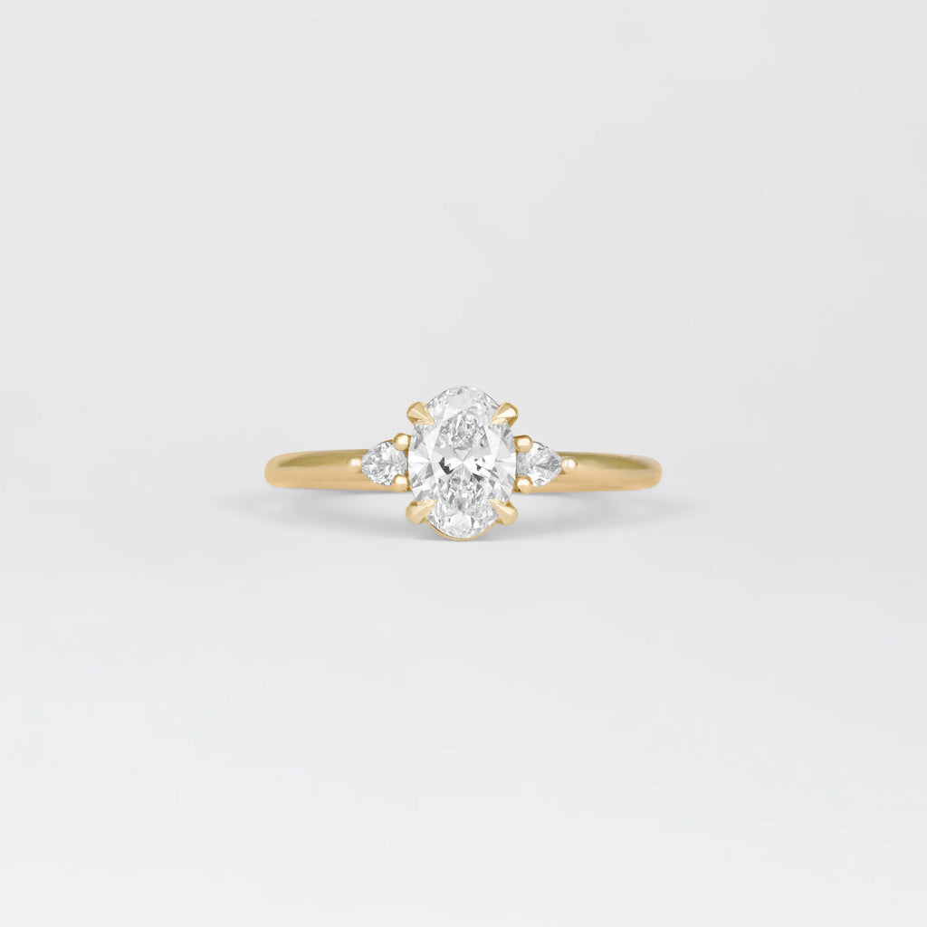 Oval Lab Grown Diamond Three Stone Setting Engagement Ring