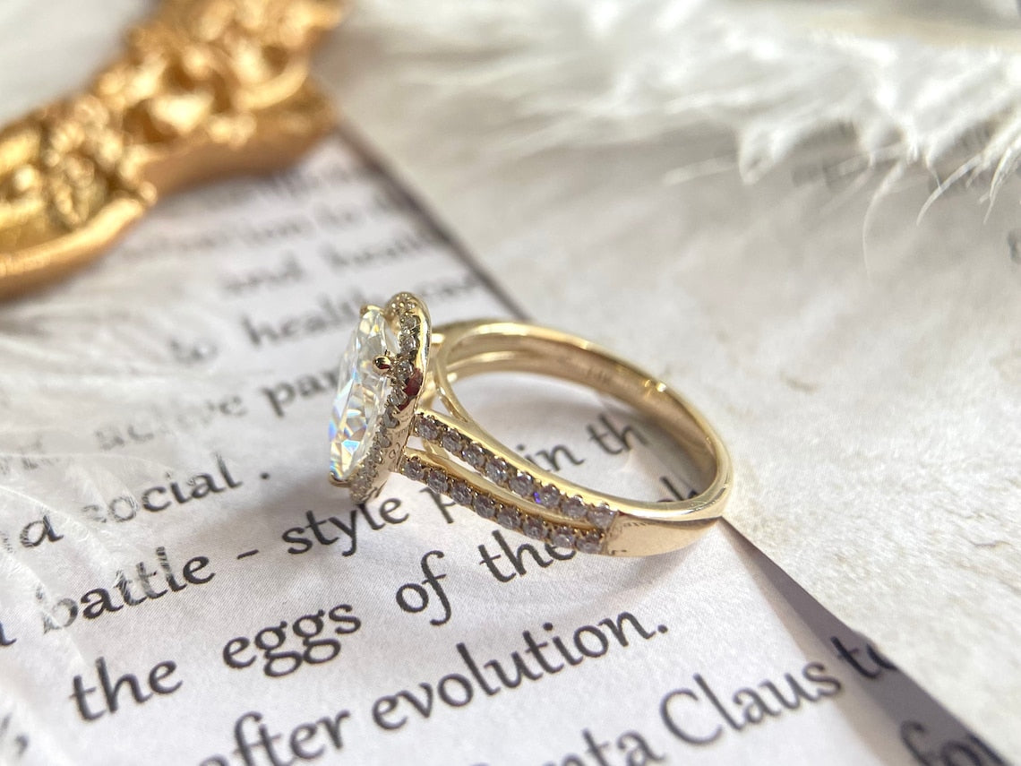 1.0 - 3.50 CT Pear Lab Grown Diamond Halo Setting Engagement Ring
