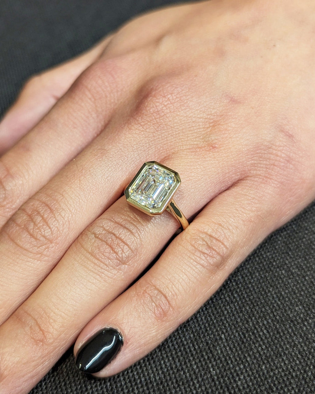 1.0 - 3.50 CT Emerald Lab Grown Diamond Bezel Solitaire Setting Engagement Ring