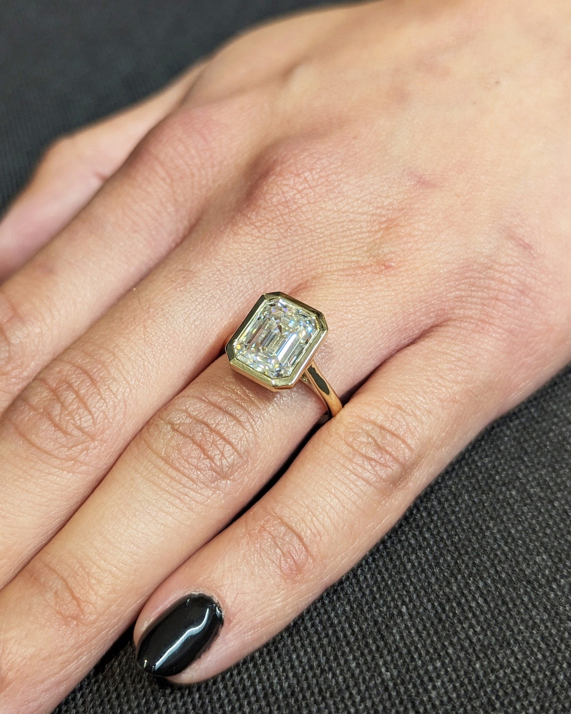 1.0 - 3.50 CT Emerald Lab Grown Diamond Bezel Solitaire Setting Engagement Ring