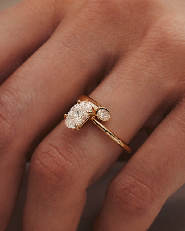 1.0 - 3.50 CT Oval Cut Lab Grown Diamond Unique Engagement Ring