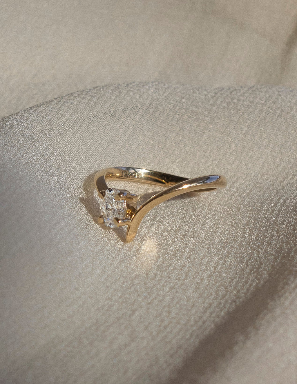 Oval Cut Lab Grown Diamond Solitaire Engagement Ring – 10K/14K/18K Gold & Platinum – 1.0–3.5 CT